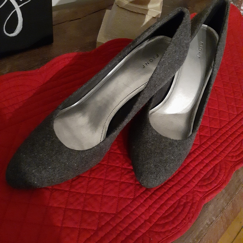Fioni Gray Fabric Heels